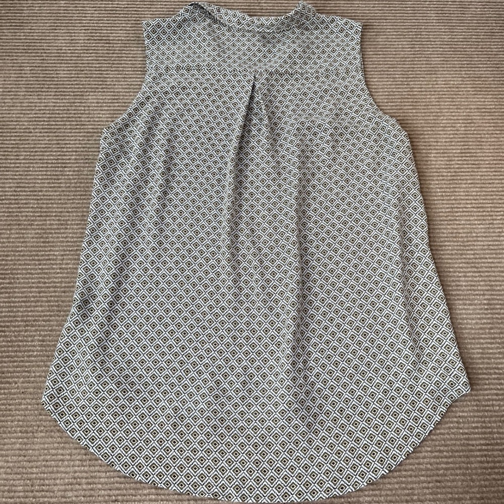 HM Womens Sleeveless Button Down Blouse Geometric‎ Diamond Print Green Size 12 - Picture 4 of 6